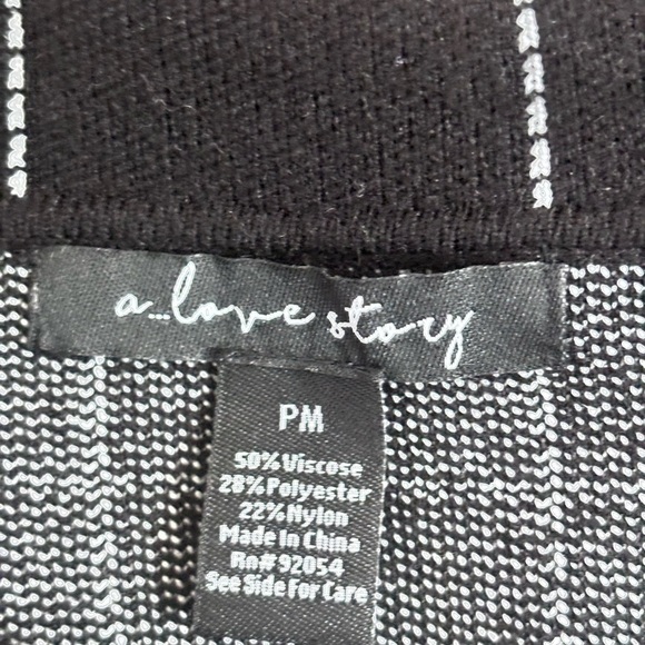 A Love Story Black Tailored Windowpane Blazer Modern Cropped Fit PM - Picture 6 of 14